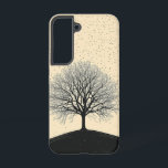 Solitary Tree Phone Case Samsung Galaxy Hoesje<br><div class="desc">Een enkele,  bladloze boom staat bovenop een glooiende heuvel in dit serene en minimale ontwerp.</div>