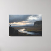 Solitude's Vista: naderende regen Canvas Afdruk (Voorkant)