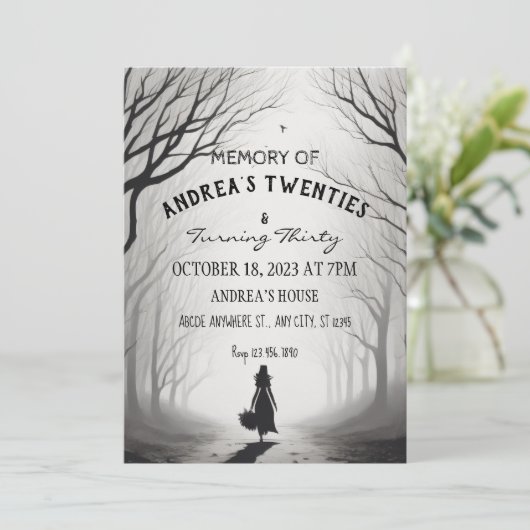 somber mistig meisje bos verjaardag halloween kaart (Staand voorkant)