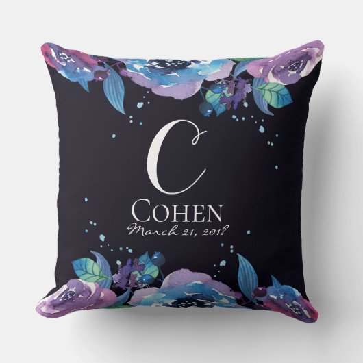 Sombere Blauwe Paarse Bloemrijke Monogram Kussen (Voorkant)