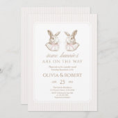 Some Bunnies Are On The Way Pink Bow Twin shower Kaart (Voorkant / Achterkant)