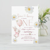 Some Bunny First 1st Birthday Invitation Kaart (Staand voorkant)