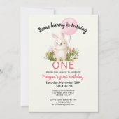 Some Bunny is een eenvoudige Schattigee meisjes 1e Kaart (Voorkant)