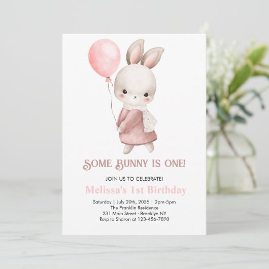 Some Bunny is een Pink Girl Bunny 1st Birthday Kaart (Staand voorkant)