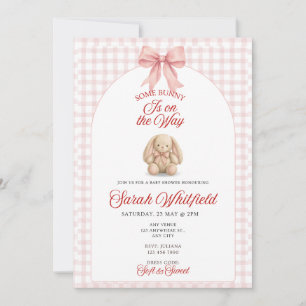 Some Bunny Is On The Way Girl Baby Shower Uitnodig Kaart