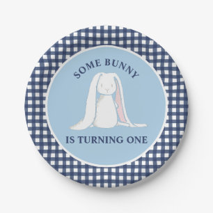 Some Bunny is One blauwe Gingham Verjaardag Papieren Bordje