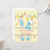 Some bunny loves you | Funny Easter Pun Kaart (Voorkant / Achterkant in situ)