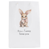 Some Bunny Loves You Medium Cadeauzakje (Voorkant)
