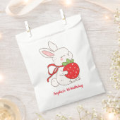 Some Bunny Strawberry Verjaardag Bedankzakje (Geknipt)