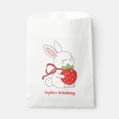 Some Bunny Strawberry Verjaardag Bedankzakje (Voorkant)
