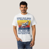 Some old men take naps real old men go water skiin t-shirt (Voorkant volledig)