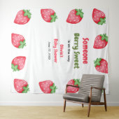 Someone Berry Sweet Strawberry Baby Shower Wandkleed (In Situ (horizontaal))
