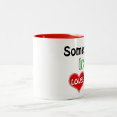 Someone in Iran loves me Tweekleurige Koffiemok (Center)