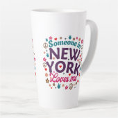 Someone in New York Loves Me Retro Funny Design Latte Mok (Rechterhoek)