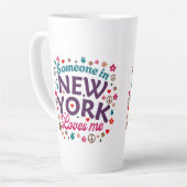 Someone in New York Loves Me Retro Funny Design Latte Mok (Linkerhoek)