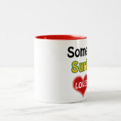 Someone in Suriname loves me Tweekleurige Koffiemok (Center)