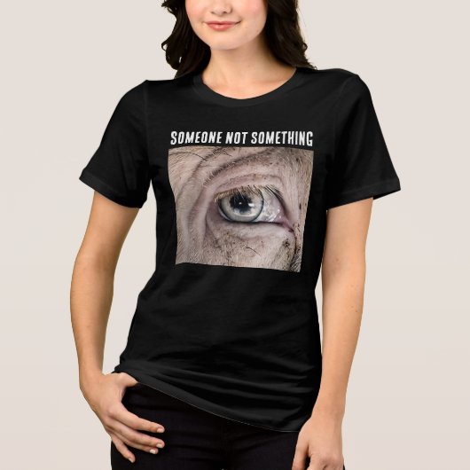 SOMEONE NOT SOMETHING PIG VEGAN T-Shirt (Voorkant)