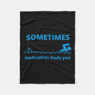 Sometimes Motivation Finds You Funny Quote Shark  Fleece Deken