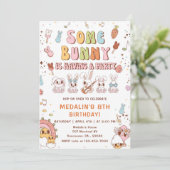 Sommige Bunny heeft een verjaardagsfeestje Kaart (Staand voorkant)