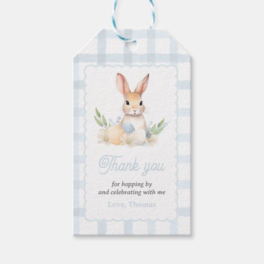 Sommige Bunny Pastel Spring Blue Bunny Verjaardags Cadeaulabel (Voorkant)
