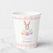 Sommige Bunny Pastel Spring Pink Gingham 1e verjaa Papieren Bekers (Achterkant)