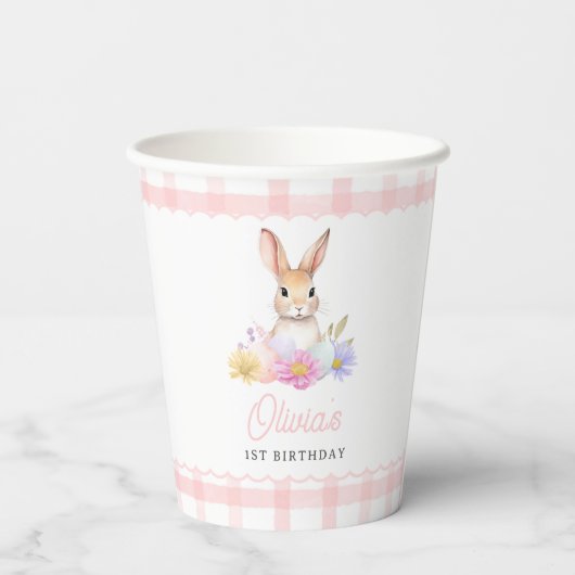Sommige Bunny Pastel Spring Pink Gingham 1e verjaa Papieren Bekers (Achterkant)