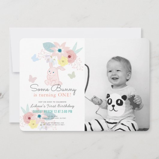 Sommige Bunny Pink Bloemen Foto 1e Verjaardag Kaart (Voorkant)