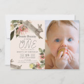 Sommige Bunny Roze Bloemen Meisje Foto 1e Verjaard Kaart (Voorkant)