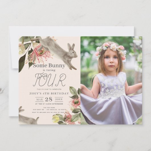 Sommige Bunny Roze Bloemen Meisje Foto Verjaardag Kaart (Voorkant)
