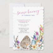 Sommige Bunny Spring Flowers en Cute Rabbit Birthd Kaart (Voorkant)