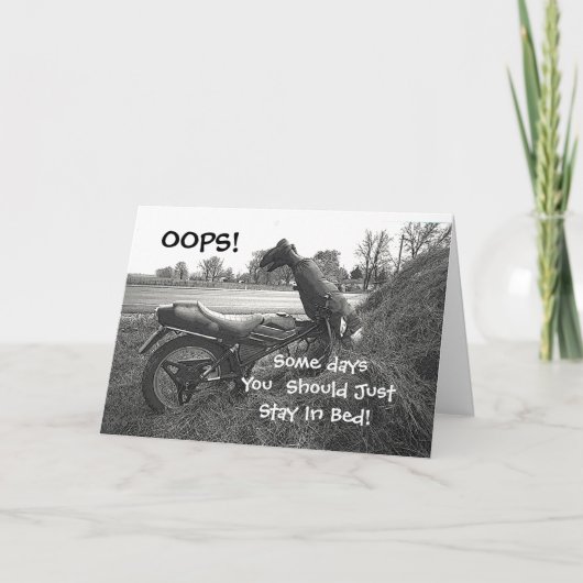 "SOMMIGE DAGEN MOET JE GEWOON IN BED BLIJVEN" KAART (Voorkant)