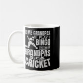Sommige grootvaders spelen bingo De beste grootvad Koffiemok (Links)