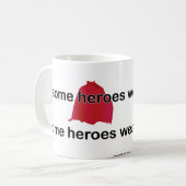 Sommige helden Draag capes Koffiemok (Voorkant links)