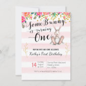 Sommige konijntjes draaien een verjaardagsuitnodig kaart (Voorkant)