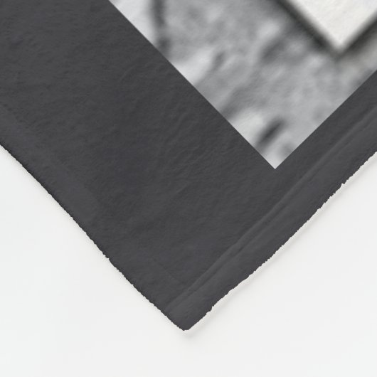 SOMMIGE MANNEN ZIJN TEGEN GEWELD FLEECE DEKEN (Hoek)