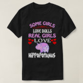 Sommige meisjes houden van poppen meisjes houden v t-shirt (Design voorkant)