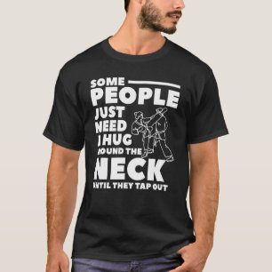 Sommige mensen hebben alleen maar om de nek een be t-shirt