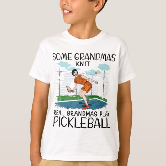 Sommige oma's breien echte oma's spelen pickleball t-shirt (Voorkant)