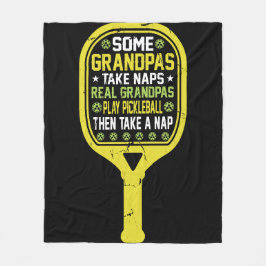 Sommige opa's doen dutjes. Echte opa speelt augurk Fleece Deken