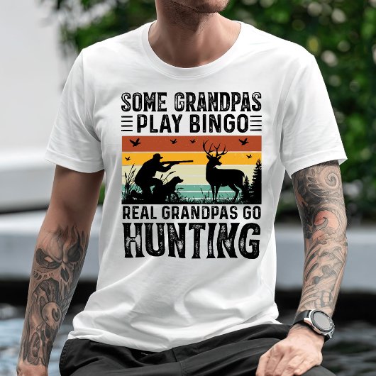 Sommige opa's spelen Bingo Echte opa's gaan jagen T-shirt