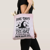 Soms moet je het Pet Halloween Draag hebben Tote Bag (Dichtbij)