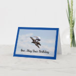 Son Birthday Bird Surfing Kaart<br><div class="desc">Geweldige foto van een jongen die op de rug van een vogel op de hemel staat om de hemel te surven, staat op dit wenskaart voor een zoon. De voorzijde van de kaart staat als volgt: "Zoon, mei Uw verjaardag", en de binnenkant van de kaart staat als volgt: "Wees high...</div>