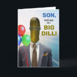 Son Funny Verjaardag Een soort Big Dill Pickle Kaart<br><div class="desc">Zoon, je bent een soort Big Dill! Grappige verjaardag, papieren wenskaart met een foto van een dille augurk met een pak en stropdas, en een zonnebril. Voedsel thema woordspeling wenskaart. Pas de cover en het interieur verjaardagsbericht naar wens aan. Auteursrechten op kunst, afbeelding en verzen © Shoaff Ballanger Studios, 2025....</div>