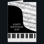 Son Piano en Music Birthday<br><div class="desc">Een verjaardagskaart voor een zoon die piano-muziek gebruikt. Een grote piano met de sleutels aan de onderkant van de kaart. Een muziekvel vult de achtergrond. Een geweldige kaart voor iemand die van muziek houdt. Dit is GEEN muziekkaart,  het speelt GEEN muziek:</div>