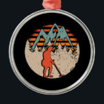 Sondeln Metaal Detectorist Metalen Ornament<br><div class="desc">Ben je een metaaldetectordetector en metaaldetectorist? Wilt u graag wandelen in het bos,  in Duitsland of op het strand? Dan is dit ontwerp het perfecte accessoire.</div>