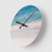 Soortgelijk strand en turkooisblauw zee ronde klok (Hoek)
