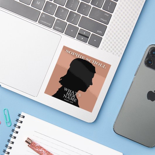 Sophie Scholl Sticker (Laptop met iPhone)