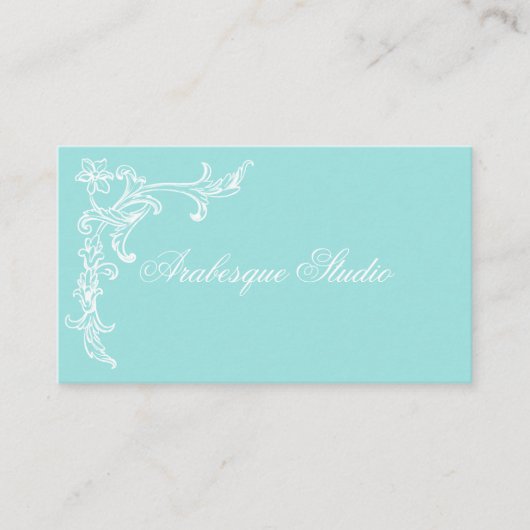 Sophisticated Blauw en Wit Elegante Bloemen Visitekaartje (Voorkant)