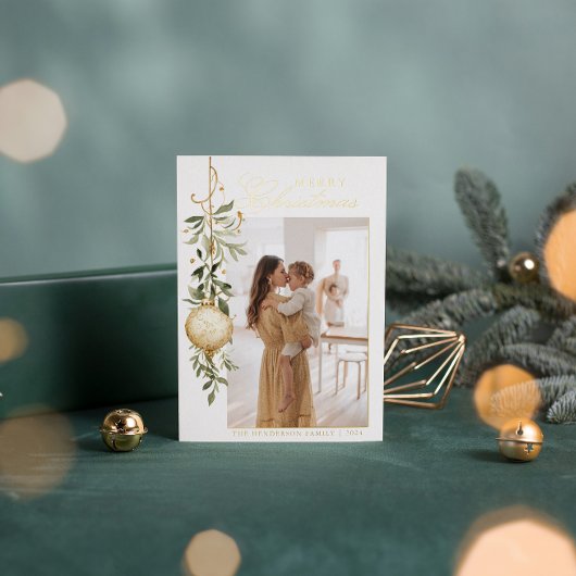 Sophisticated Christmas Greenery Gold Ornament Folie Feestdagenkaart