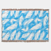 Sophisticated Feather Design On A Bright Blue Deken (Voorkant)
